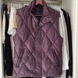Zara Man diamond quilted puffer vest. Medium. Burgundy.